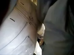 Egy lány nézte a ing ...